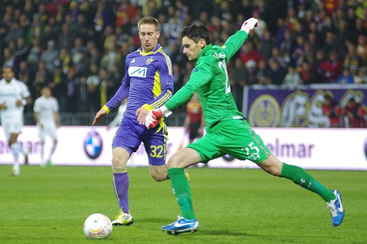 Lloris: "Imam previše respekta prema Tottenhamu da bih razmišljao o prelasku u Arsenal"