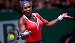 Williams preko iscrpljene Radwanske do finala Istanbula, Šarapova nadigrala Azarenku