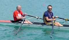 Jumbo s 80 i dalje vesla