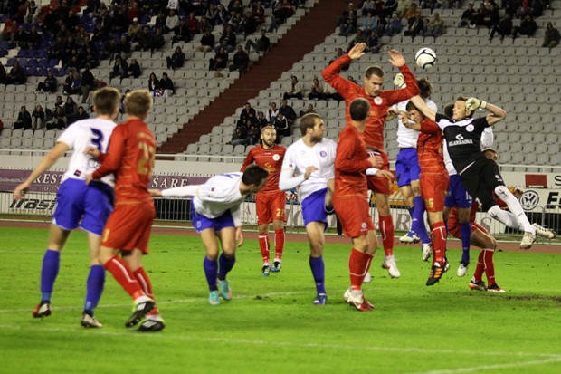 Splitski gradski derbi puni Poljud, Osijek u borbi za goli život dočekuje Zadar