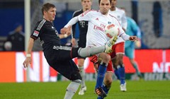 Video: Prvijenac Milana Badelja u slavlju nad Schalkeom, Borussia kiksala prije derbija