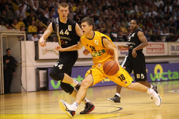 Partizan se opustio u posljednjoj četvrtini i prekinuo negativnu seriju