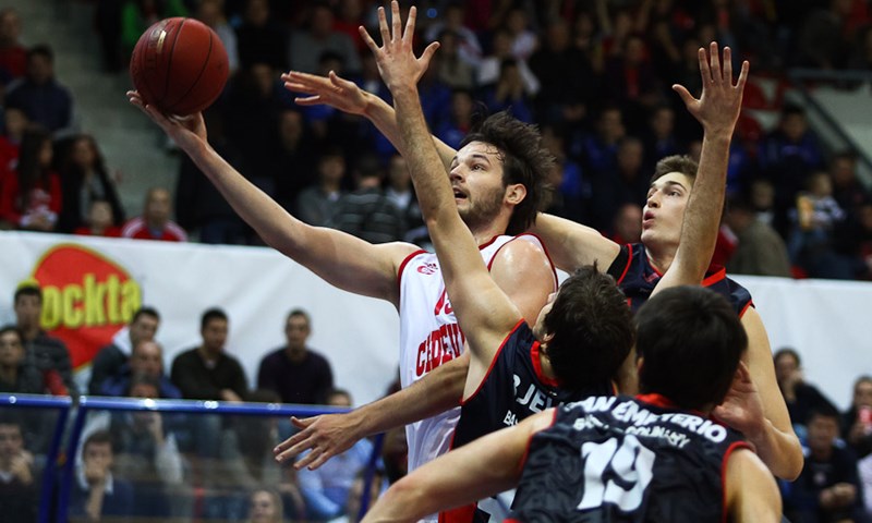 Cedevitina prva euroligaška pobjeda, Caja pala u Zagrebu