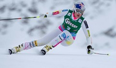 Lindsey Vonn slavila u Lake Louiseu, prekid zbog magle