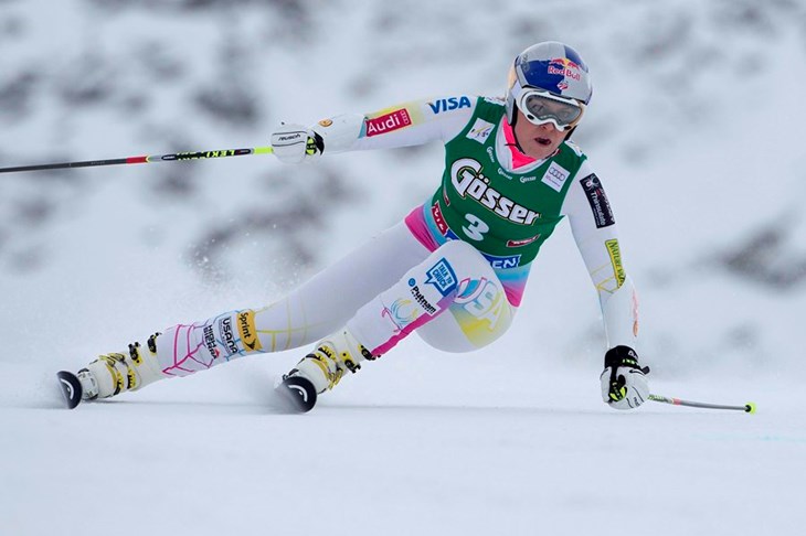 Lindsey Vonn slavila u Lake Louiseu, prekid zbog magle