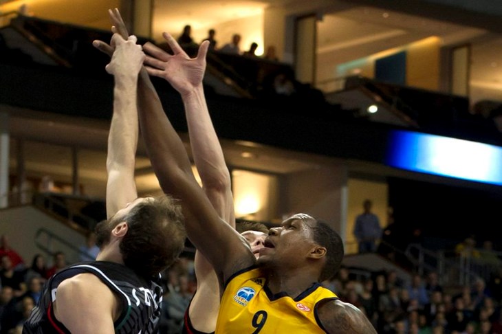 Gostujuće pobjede Montepaschija i Chalona, Poljaci ispali iz igre