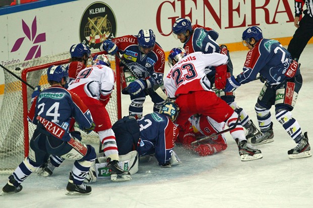 Razjareni Bik dočekuje Medvjede s novim pojačanjem iz NHL-a za pokušaj prekida gubitničke serije