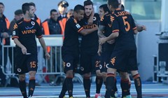 Video: Destro zabio s 40 metara u petoj pobjedi Rome