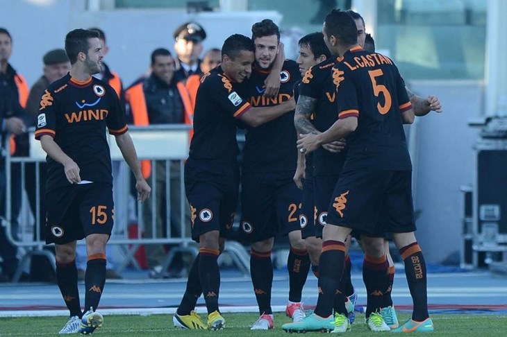 Video: Destro zabio s 40 metara u petoj pobjedi Rome