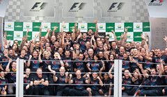 Horner: "Ne mogu se sjetiti stresnije utrke. Srećom, svi su promašili Vettela"