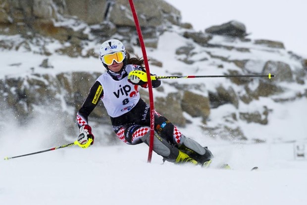 Saša Tršinski odlična treća na FIS veleslalomu u Zinalu