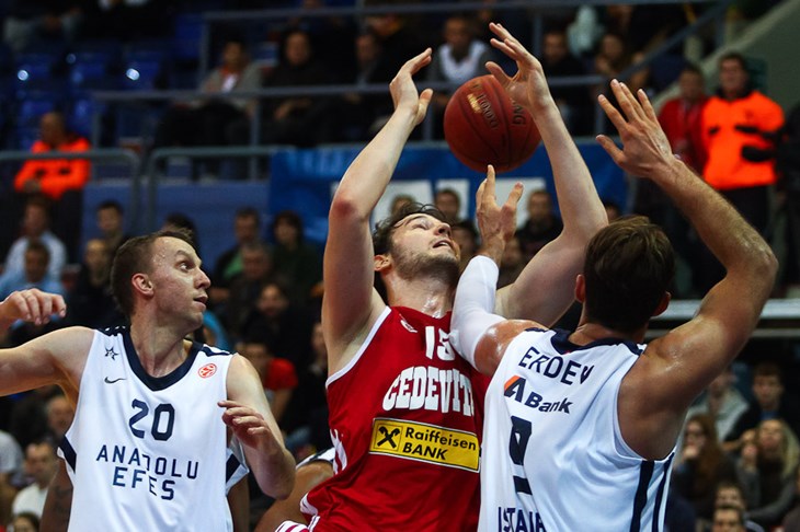 Anadolu Efes bez finala turskog prvenstva, Banvit priredio iznenađenje