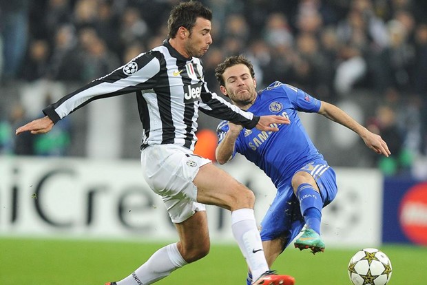 Chelsea kupio mladu nadu Brazila, Benitez dobio podršku igrača