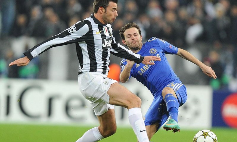 Chelsea kupio mladu nadu Brazila, Benitez dobio podršku igrača
