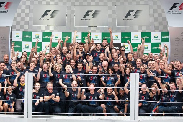 Vettel: "Znao sam da nisam nigdje pogriješio. Vidio sam sve zastave i njihove boje"