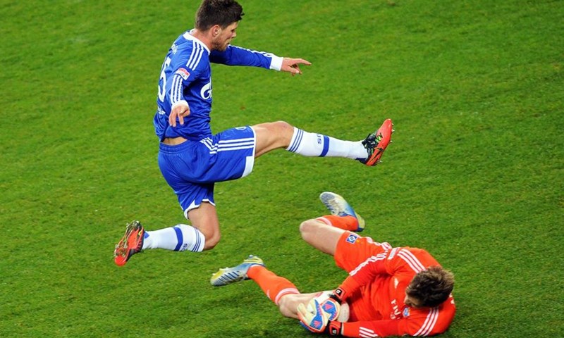 Huntelaar prelomio i produžio ugovor sa Schalkeom na još dvije godine