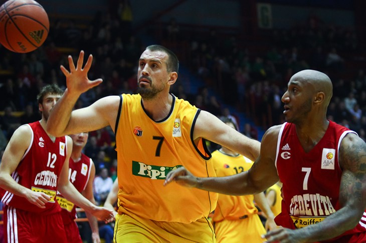 Sjajna partija Nikole Vujčića odvela Split do pobjede protiv Cedevite u Zagrebu!