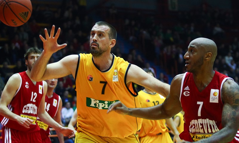 Sjajna partija Nikole Vujčića odvela Split do pobjede protiv Cedevite u Zagrebu!