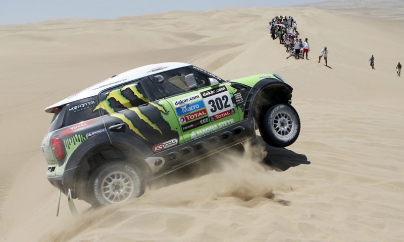 Video: Stephane Peterhansel pobjedom u drugoj etapi preuzeo vodstvo u ukupnom poretku relija Dakar