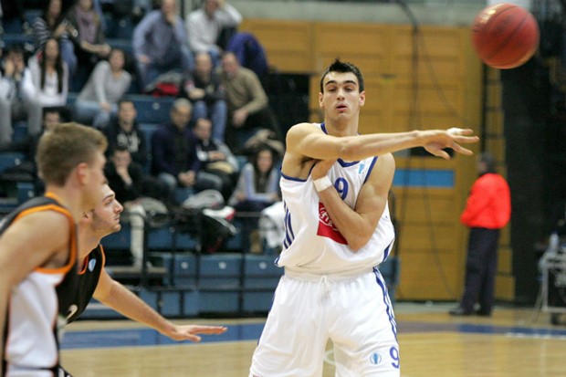 Cibona od dominantnog početka do teškog posla u Trnskom, Šarić nadomak triple-doublea