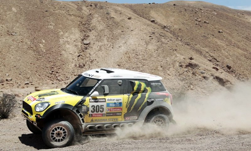 Video: Peterhansel učvrstio i povećao vodstvo ispred Al-Attiyaha nakon pete etape relija Dakar