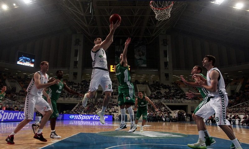 Predvođena Hrvatima, Unicaja do posljednjih sekundi mučila Panathinaikos