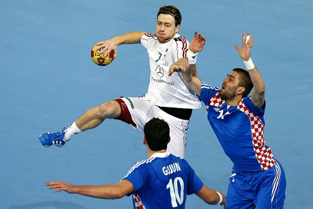 Kronologija:  U čudnoj utakmici s malim brojem golova, Mađari iščupali pobjedu u završnici
