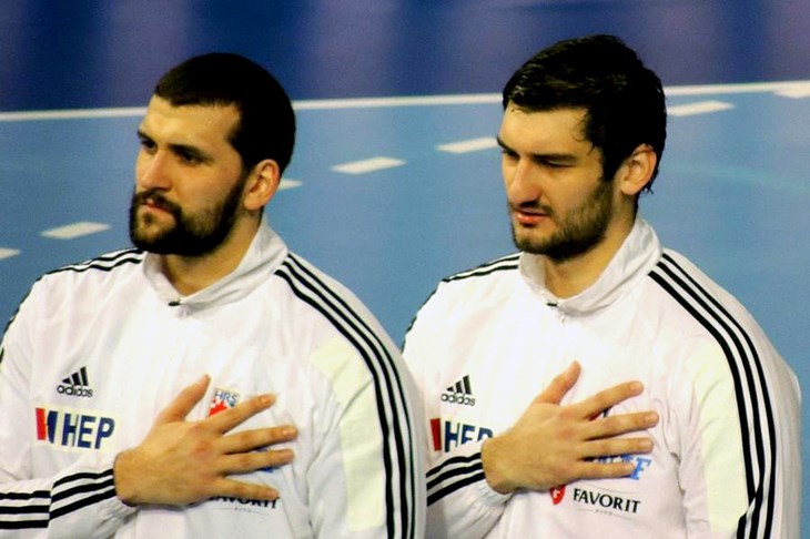 Razmaženost i jal s jedne, svjetski uspjeh i patriotizam s druge strane