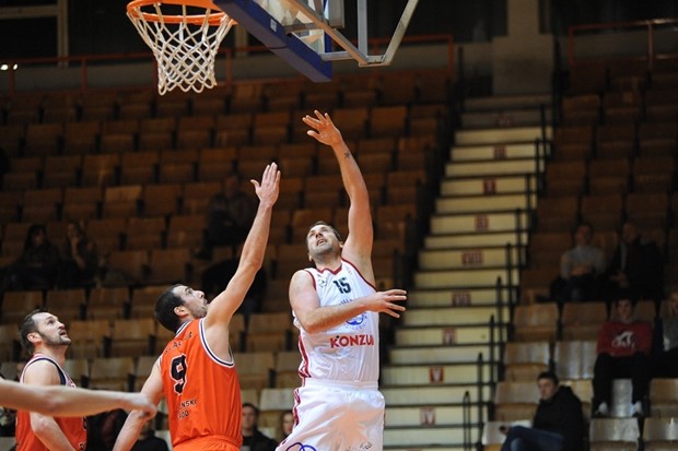 Beograđani u Slavonskom Brodu stigli do prve pobjede u play outu