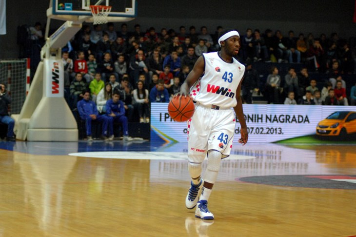 Široki se dobro držao protiv Zvezde u Beogradu 38 minuta