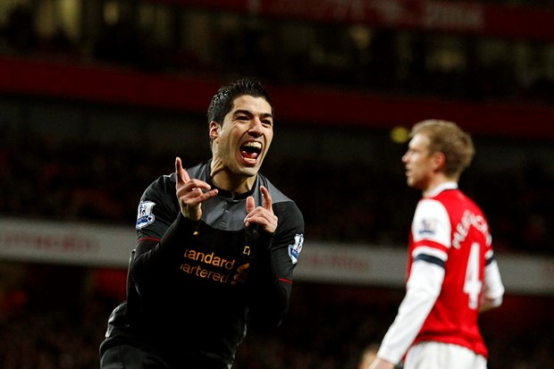 Video: Liverpool samljeo Wigan u 34 minute, Suárez hat-trickom prestigao Van Persieja