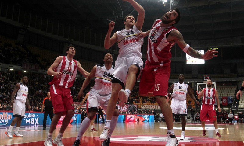 Fenerbahče slavio u derbiju, vrlo dobri Bogdanović i Markota
