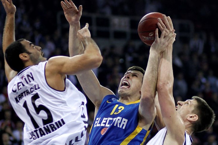 Maccabi se poigravao i približio četvrtfinalu, Bešiktaš primio žestoki šamar u Tel Avivu