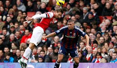 Wenger: "Pronašli smo igrača kalibra Nacha u 48 sati,barem za to mi morate priznati zaslugu"