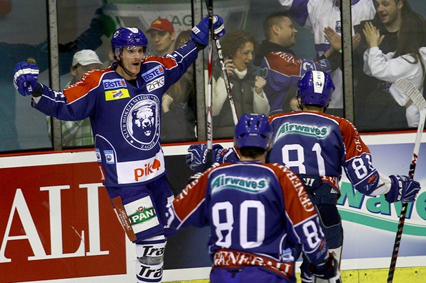 Igrači s KHL iskustvom Lundberg i Švarny na probnom roku, produžio Perkovich
