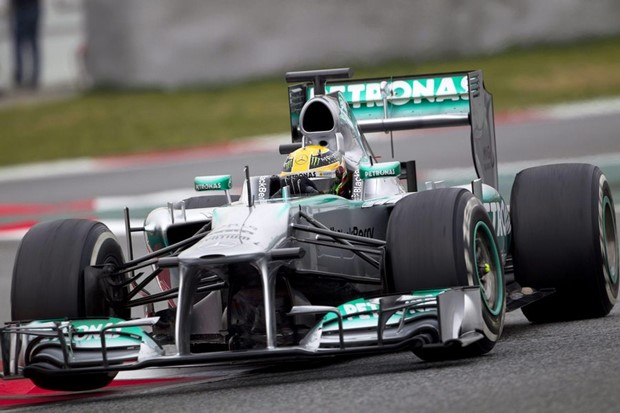 Kiša u Barceloni poremetila testiranja bolida, Hamilton najbrži uoči stanke