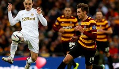 Video: Swansea s pet golova deklasirao Bradford i osvojio Capital One kup