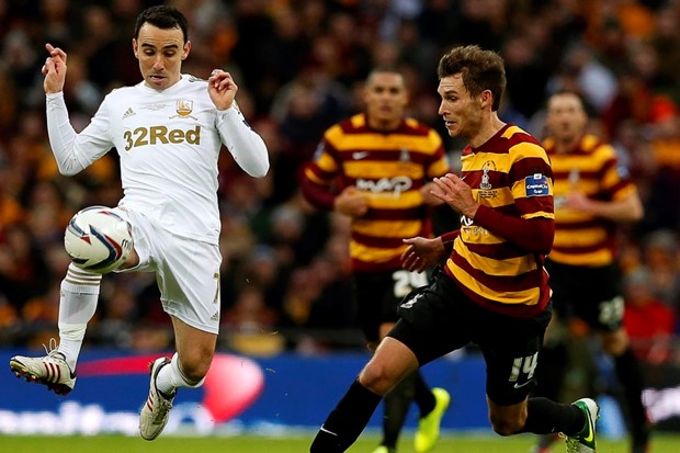 Video: Swansea s pet golova deklasirao Bradford i osvojio Capital One kup