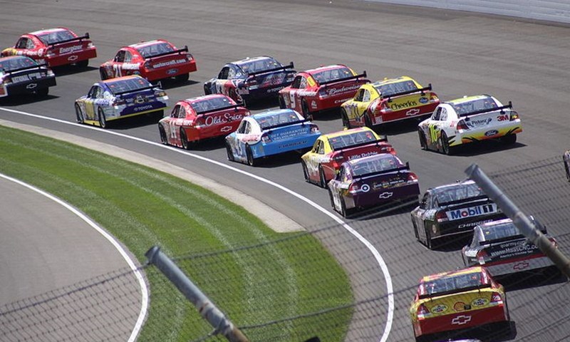 Video: Carl Edwards prekinuo niz od 70 utrka bez pobjede trijumfom u Phoenixu