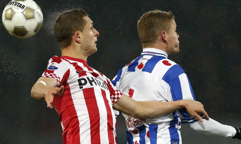 Video: Van Bastenov Heerenveen svladao PSV i učinio borbu za naslov još zanimljivijom
