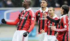 Video: Milan ponovno na Balotellijev pogon, Cavani prekinuo post za pobjedu Napolija