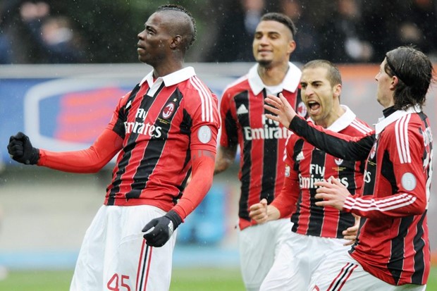 Video: Milan ponovno na Balotellijev pogon, Cavani prekinuo post za pobjedu Napolija