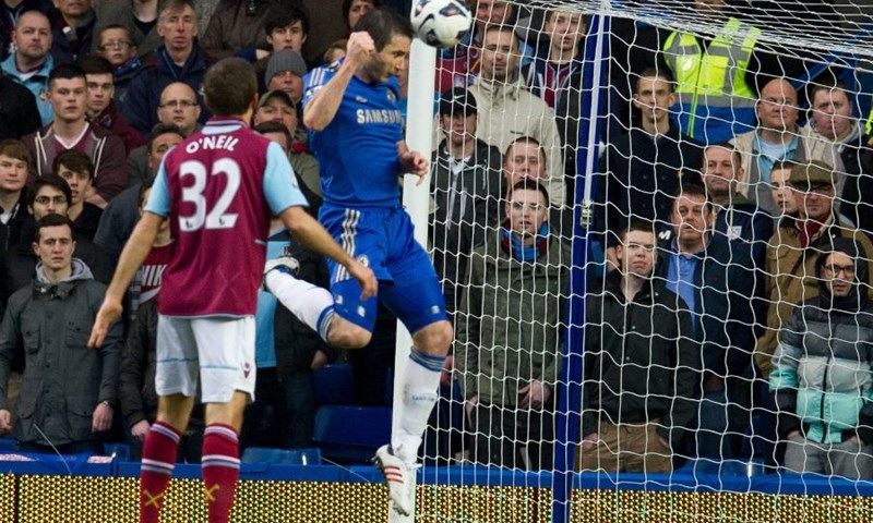 Video: Berbatov potopio bivši klub i nanio drugi poraz Tottenhamu, Chelsea preuzeo treće mjesto