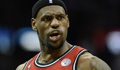 Koliko je jednostavno baciti alley-oop dodavanje za LeBrona?