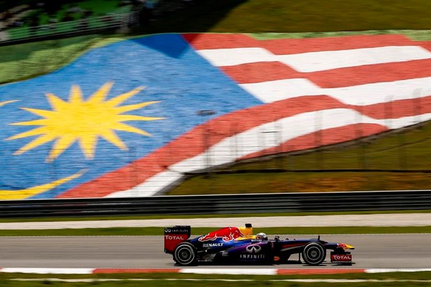 Sebastian Vettel do novog pole positiona u kišovitoj Maleziji