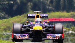 Vettel: "Teško je reći bih li bio prvi da je staza ostala suha"