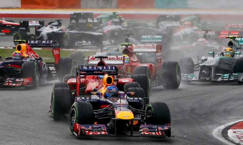 Dvostruka pobjeda Red Bulla u Maleziji: Vettel u izravnom okršaju spretniji od Webbera