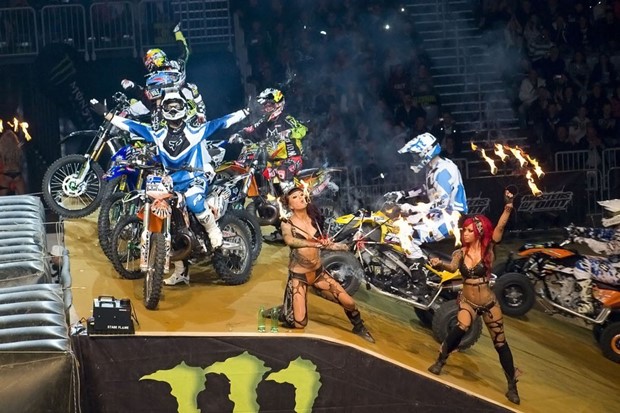 Foto: Motokros spektakl ostavio bez daha publiku u zagrebačkoj Areni