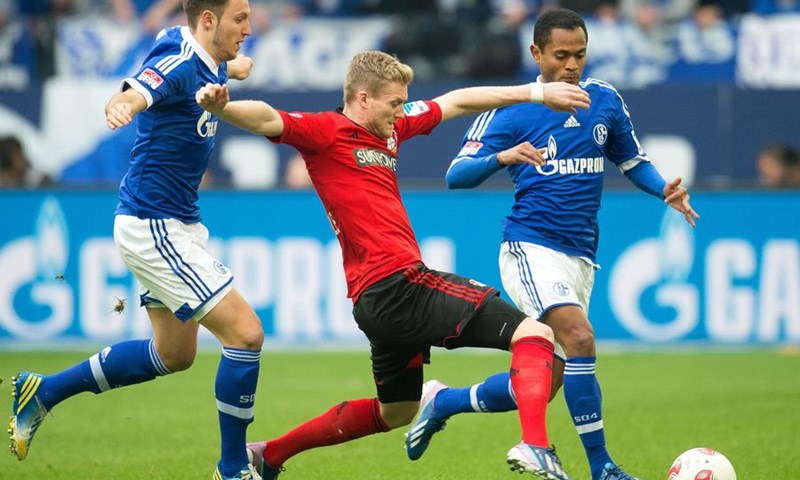 Video: Finac Pukki vratio Schalke u život u derbiju, Bayer 'prosuo' 0:2 u Gelsenkirchenu