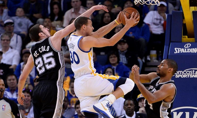 Video: Thunder stigao do 60. pobjede i osigurao prvo mjesto Zapada, Curry zadivio Popovicha